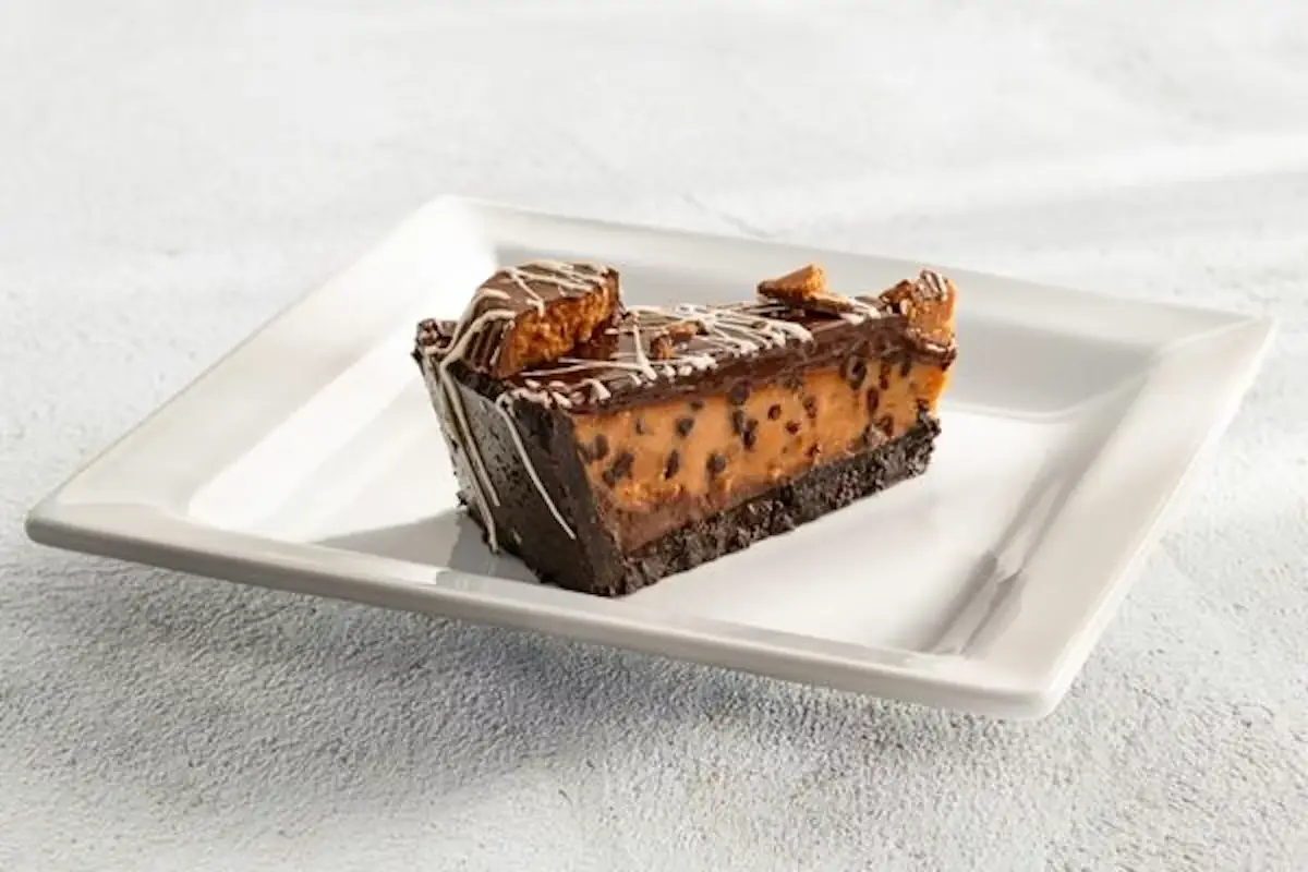 Peanut Butter Pie made with REESE’S†
